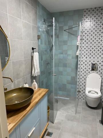 בין יער לים Shelomi Exterior foto