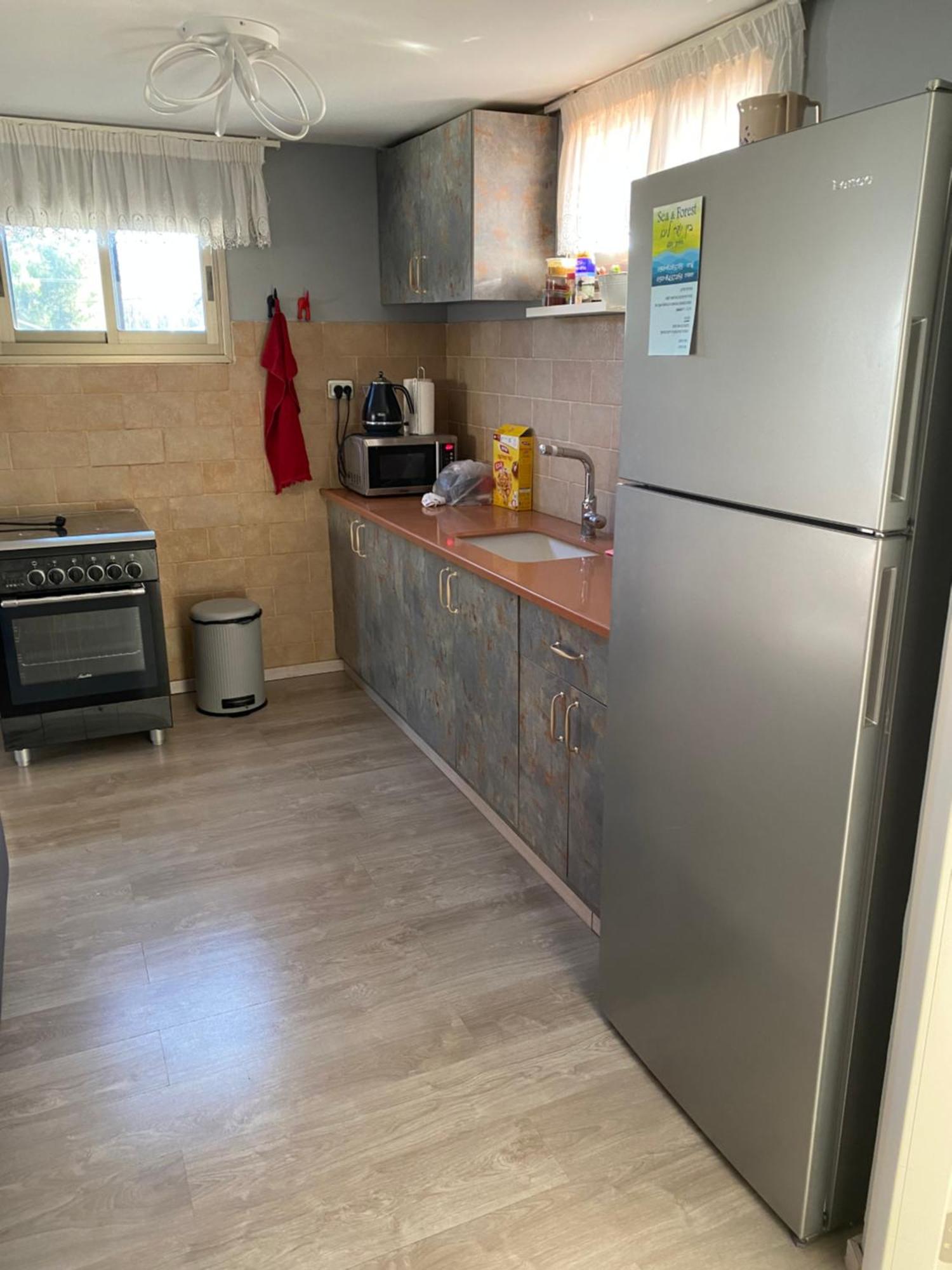 בין יער לים Shelomi Exterior foto