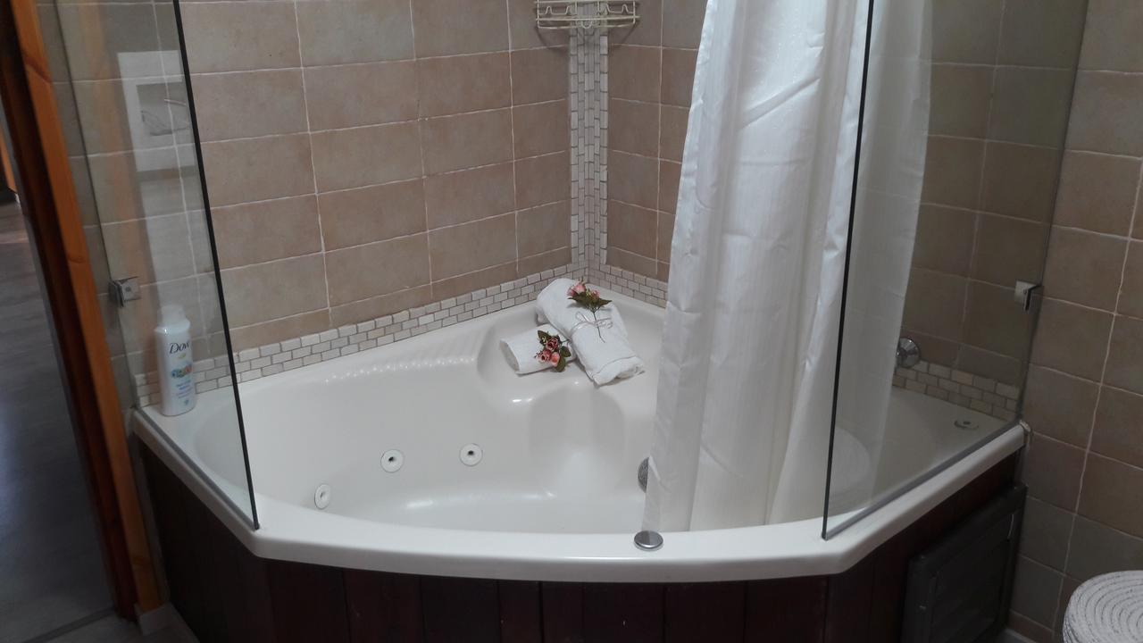 בין יער לים Shelomi Exterior foto